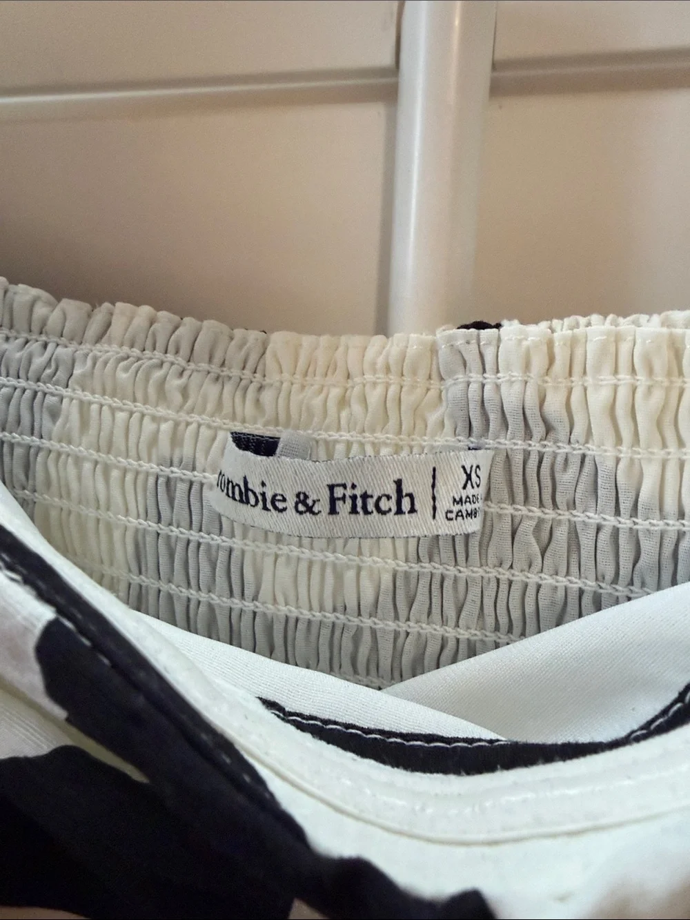 Abercrombie & Fitch Black and White Puff-Sleeve Maxi Dress